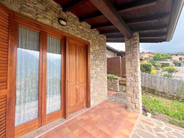 casa indipendente in vendita a Casazza