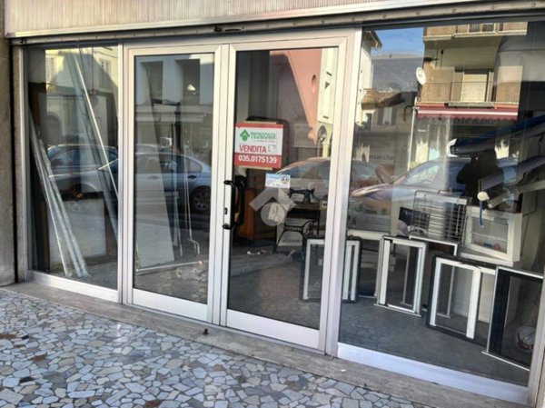 negozio in vendita a Casazza