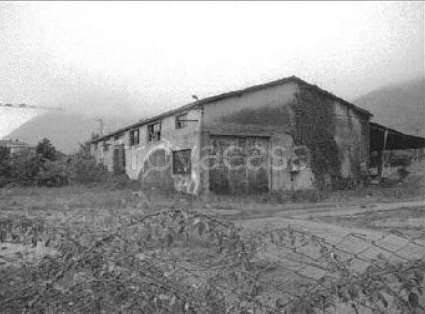 locale di sgombero in vendita a Casazza