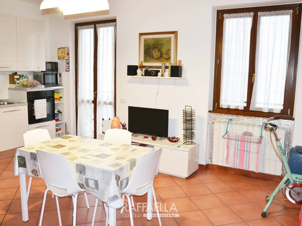 appartamento in vendita a Casazza in zona Colognola