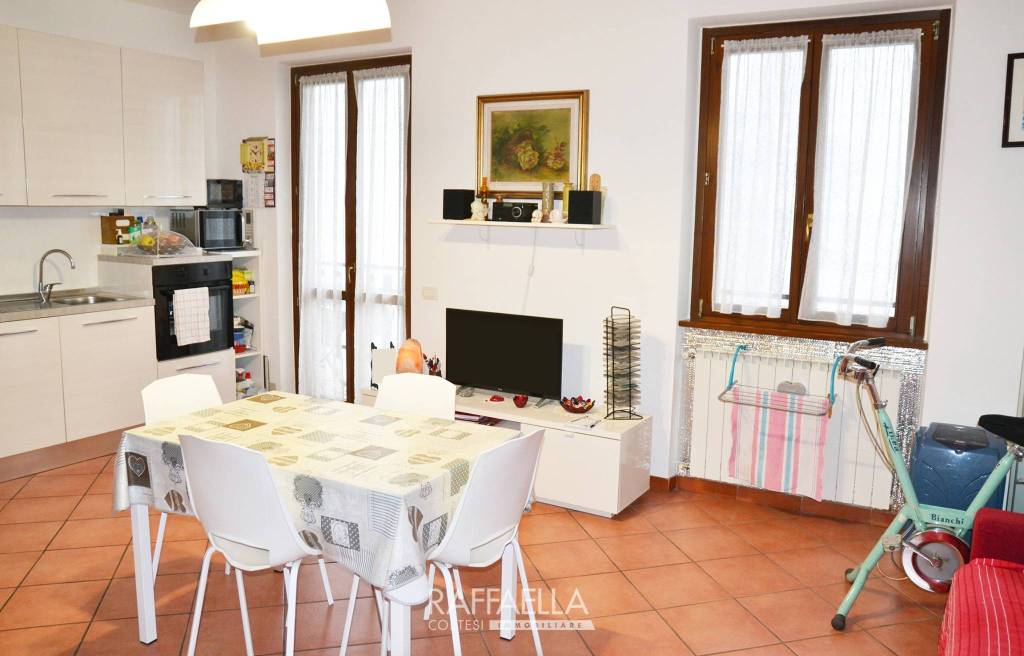 appartamento in vendita a Casazza in zona Colognola