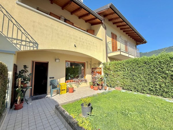 casa indipendente in vendita a Casazza