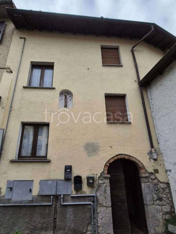 appartamento in vendita a Casazza