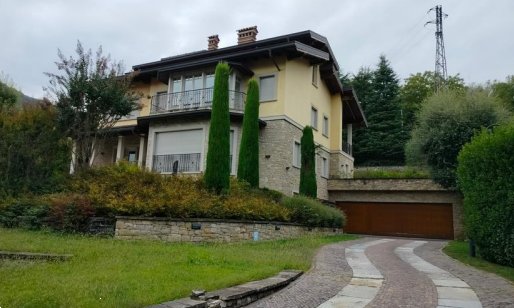casa indipendente in vendita a Casazza