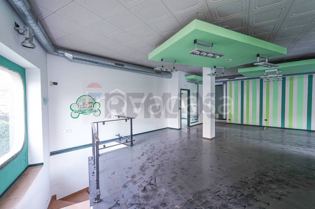 negozio in vendita a Casazza