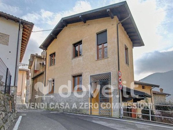 casa indipendente in vendita a Casazza