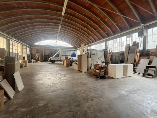 capannone in vendita a Casazza