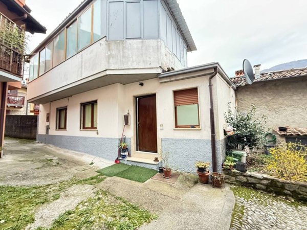 casa indipendente in vendita a Casazza