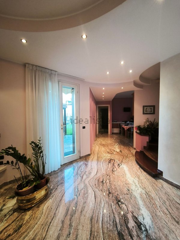 casa indipendente in vendita a Casazza