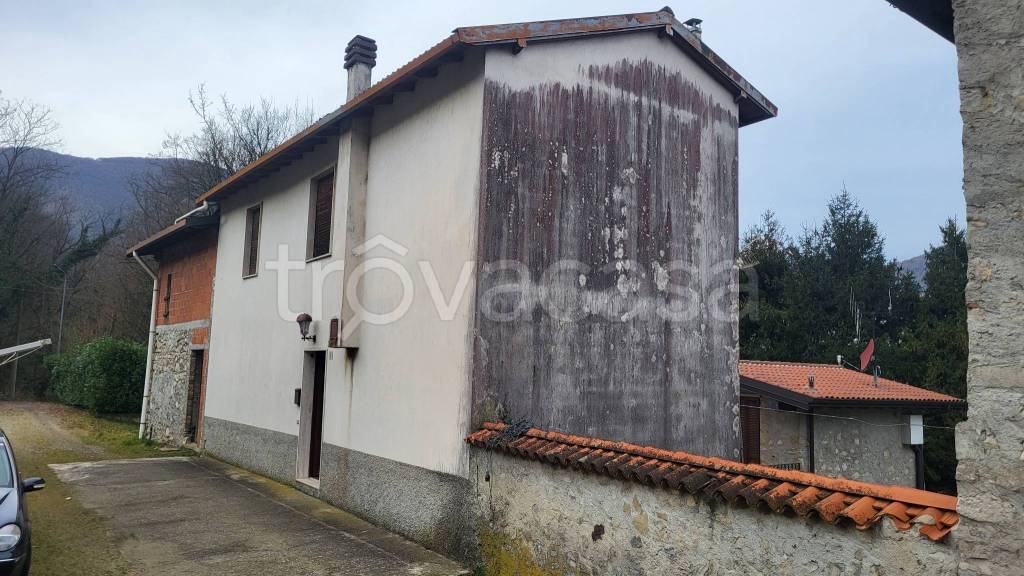 casa indipendente in vendita a Casazza