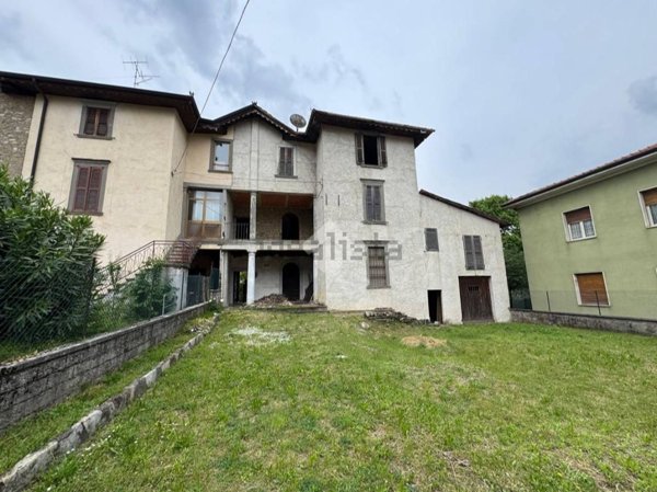 appartamento in vendita a Casazza