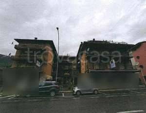 appartamento in vendita a Casazza in zona Colognola