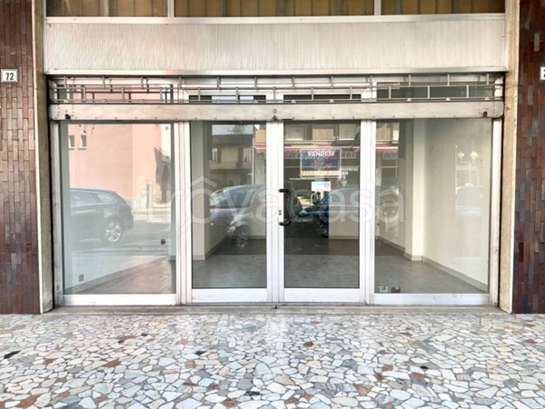 negozio in vendita a Casazza