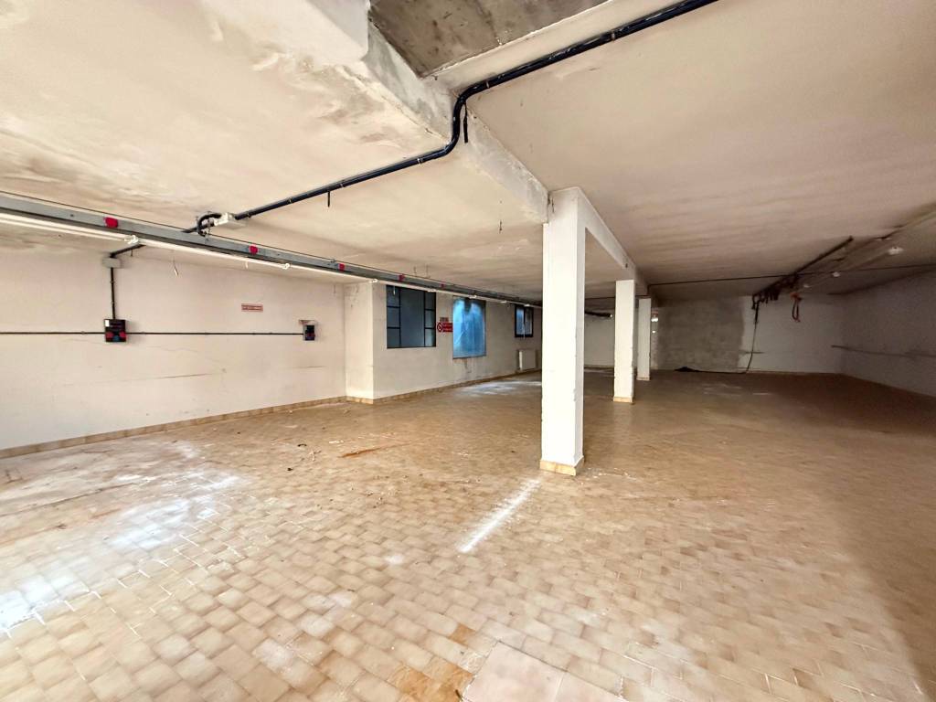 locale commerciale in vendita a Casazza