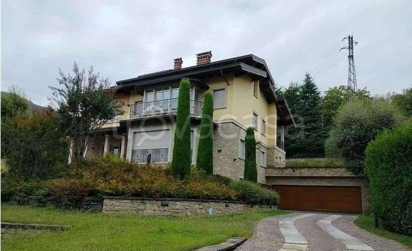 casa indipendente in vendita a Casazza