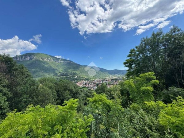 terreno edificabile in vendita a Casazza