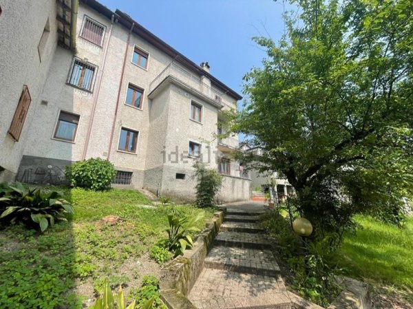 casa semindipendente in vendita a Casazza in zona Mologno
