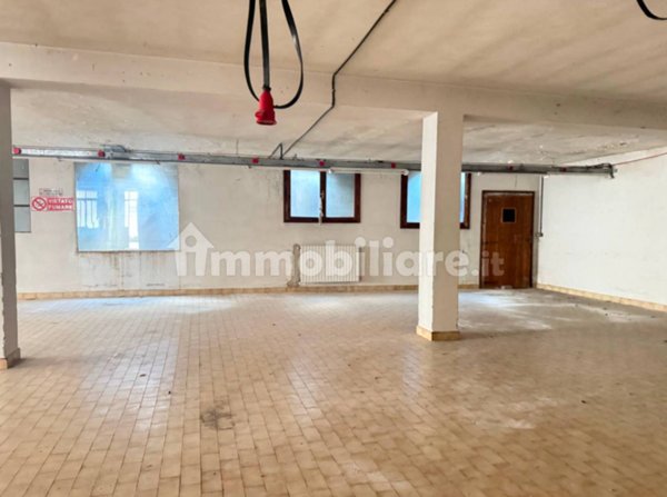 locale di sgombero in vendita a Casazza