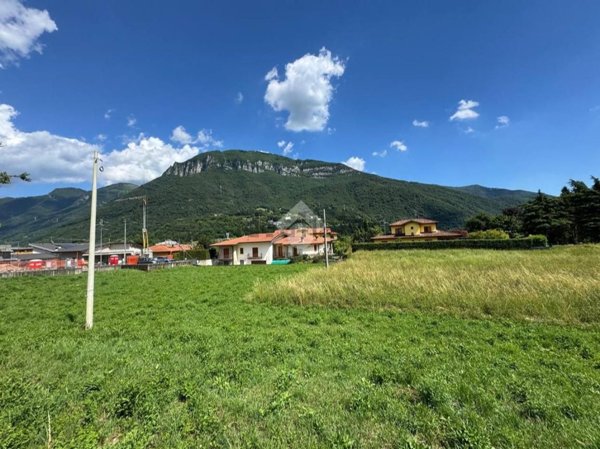 terreno in vendita a Casazza