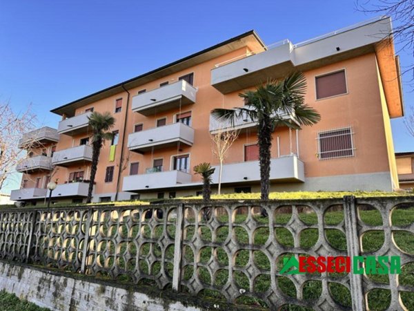 appartamento in vendita a Casirate d'Adda
