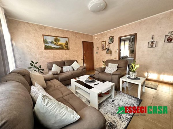 appartamento in vendita a Casirate d'Adda