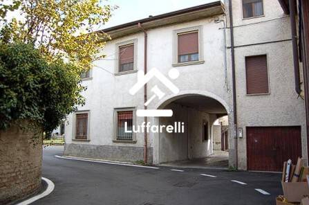 appartamento in vendita a Casirate d'Adda