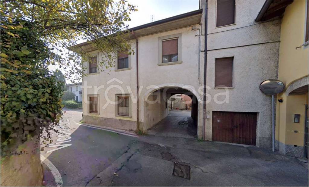 appartamento in vendita a Casirate d'Adda