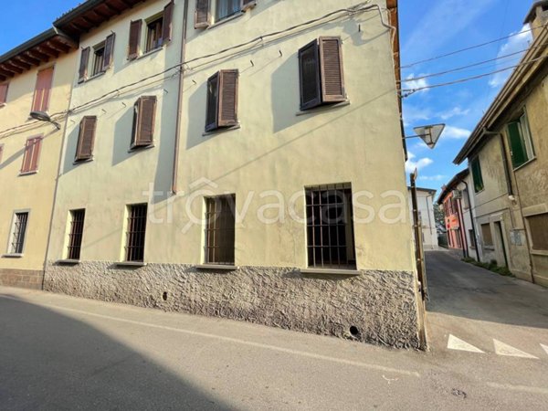 appartamento in vendita a Casirate d'Adda