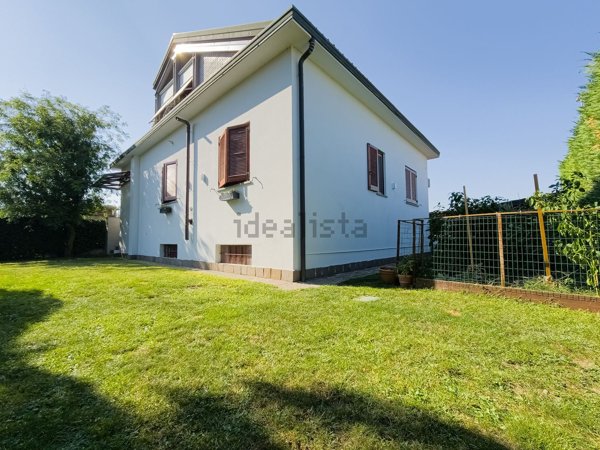 casa indipendente in vendita a Casirate d'Adda