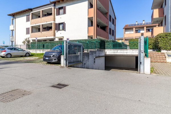 appartamento in vendita a Casirate d'Adda