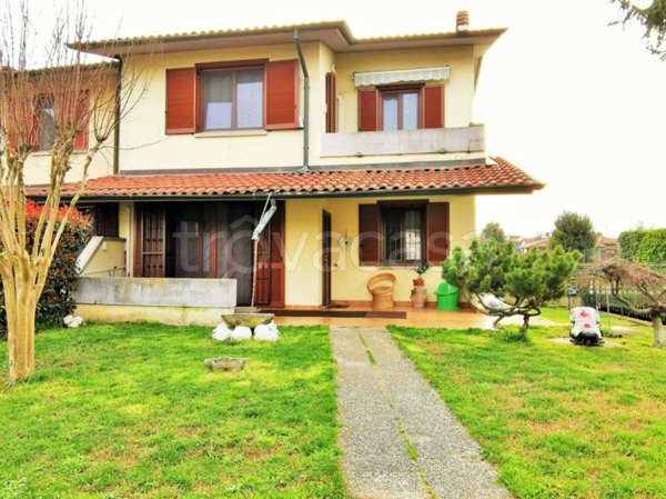 casa indipendente in vendita a Casirate d'Adda