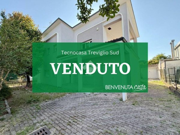 casa indipendente in vendita a Casirate d'Adda