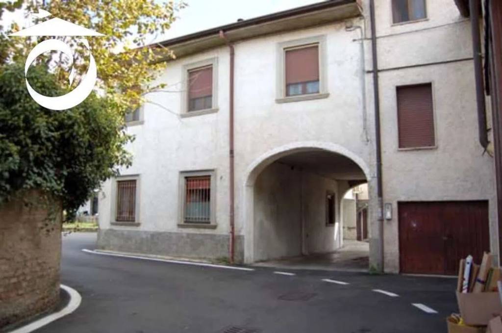 appartamento in vendita a Casirate d'Adda