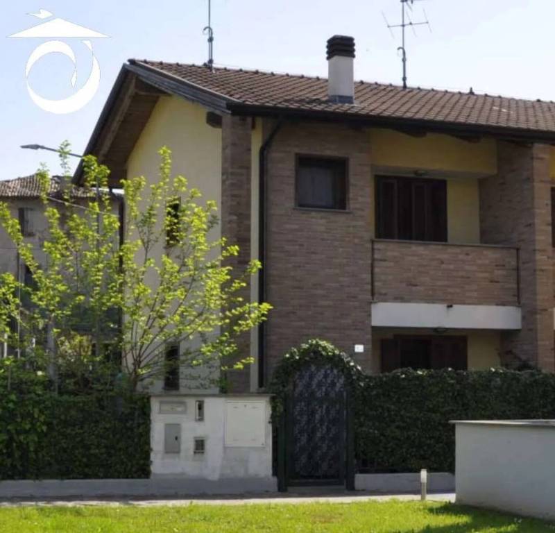 appartamento in vendita a Casirate d'Adda