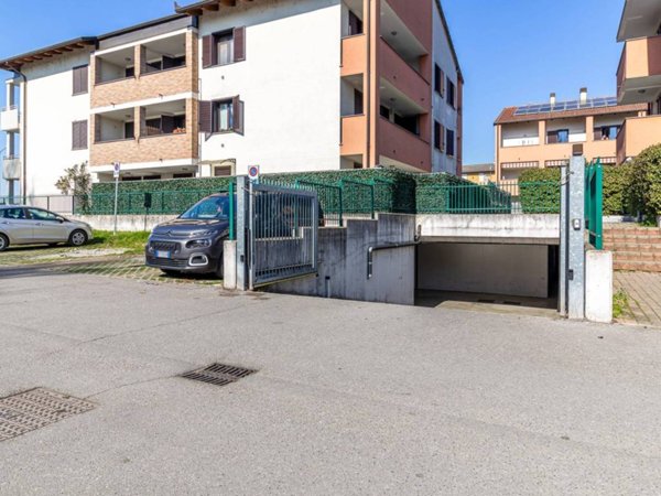 appartamento in vendita a Casirate d'Adda