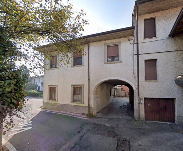 appartamento in vendita a Casirate d'Adda