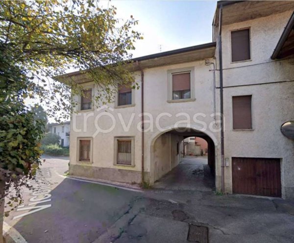 appartamento in vendita a Casirate d'Adda