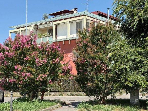 appartamento in vendita a Casirate d'Adda