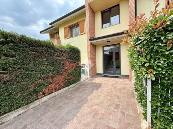 appartamento in vendita a Casirate d'Adda