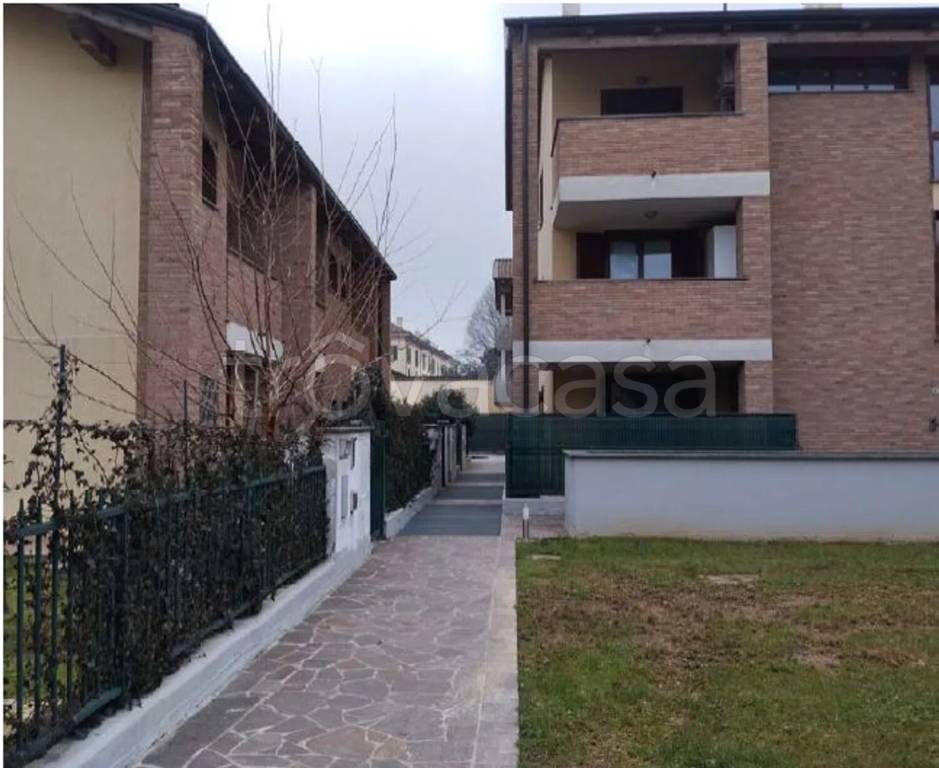 casa indipendente in vendita a Casirate d'Adda