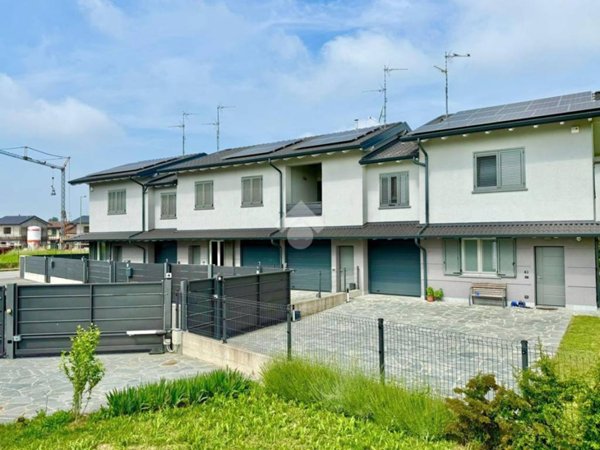 appartamento in vendita a Casirate d'Adda