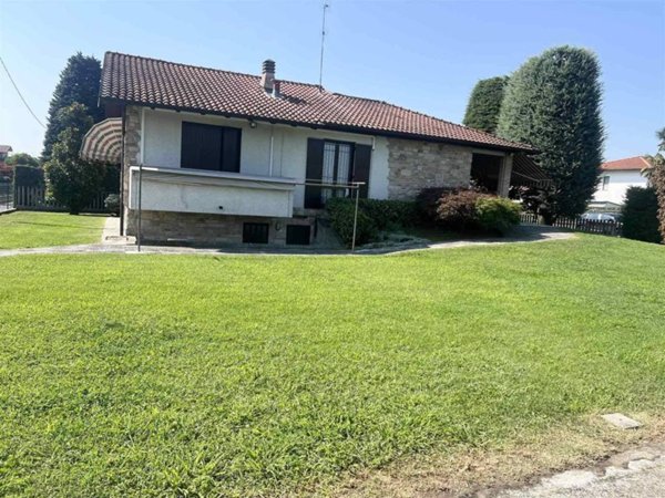 casa indipendente in vendita a Casirate d'Adda