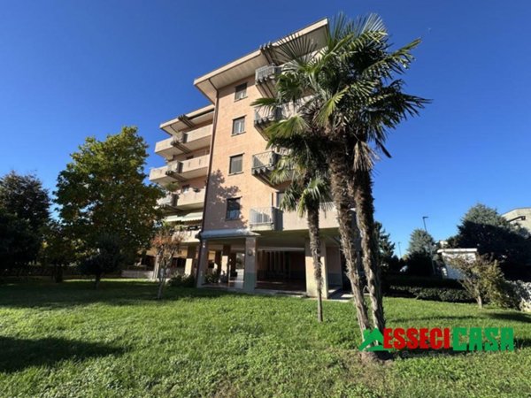appartamento in vendita a Casirate d'Adda