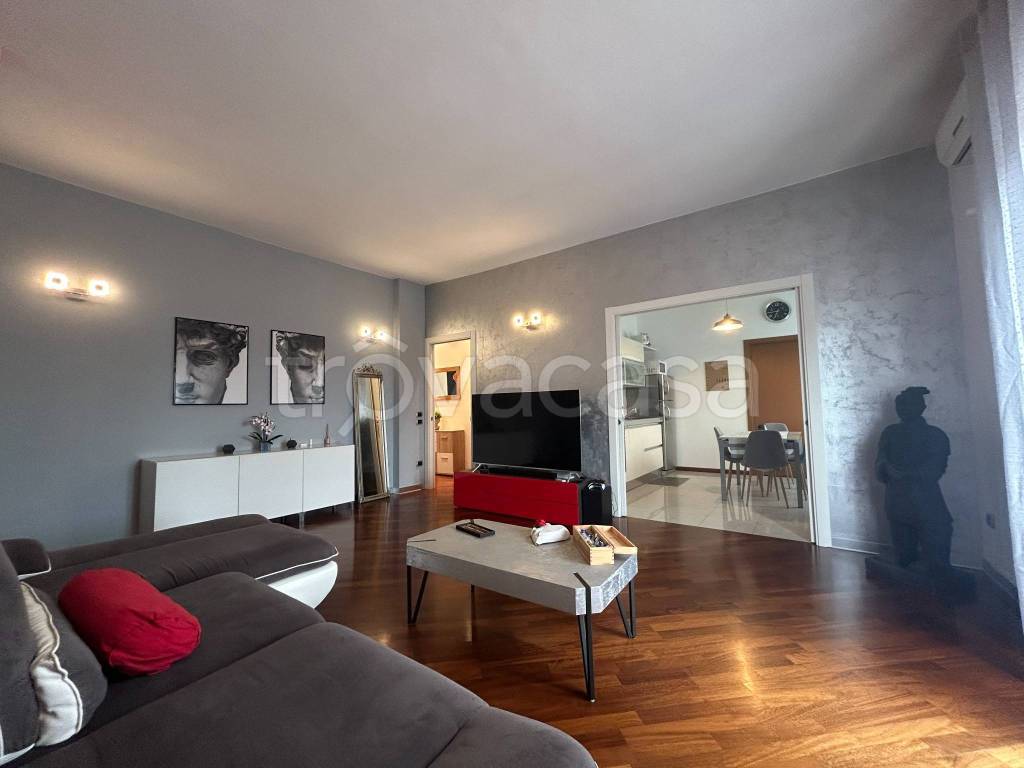 appartamento in vendita a Casirate d'Adda