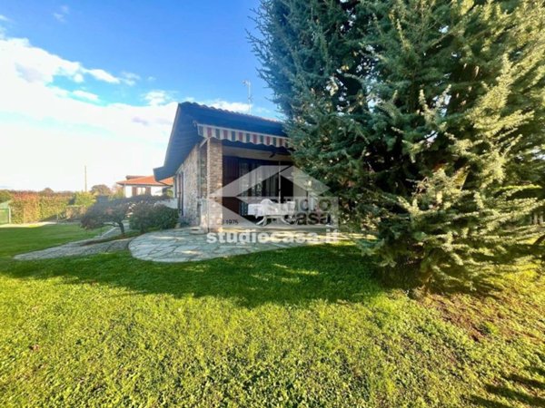 casa indipendente in vendita a Casirate d'Adda