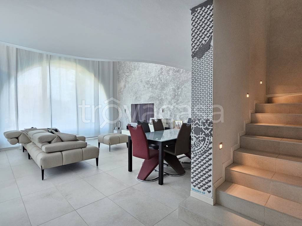 casa indipendente in vendita a Casirate d'Adda