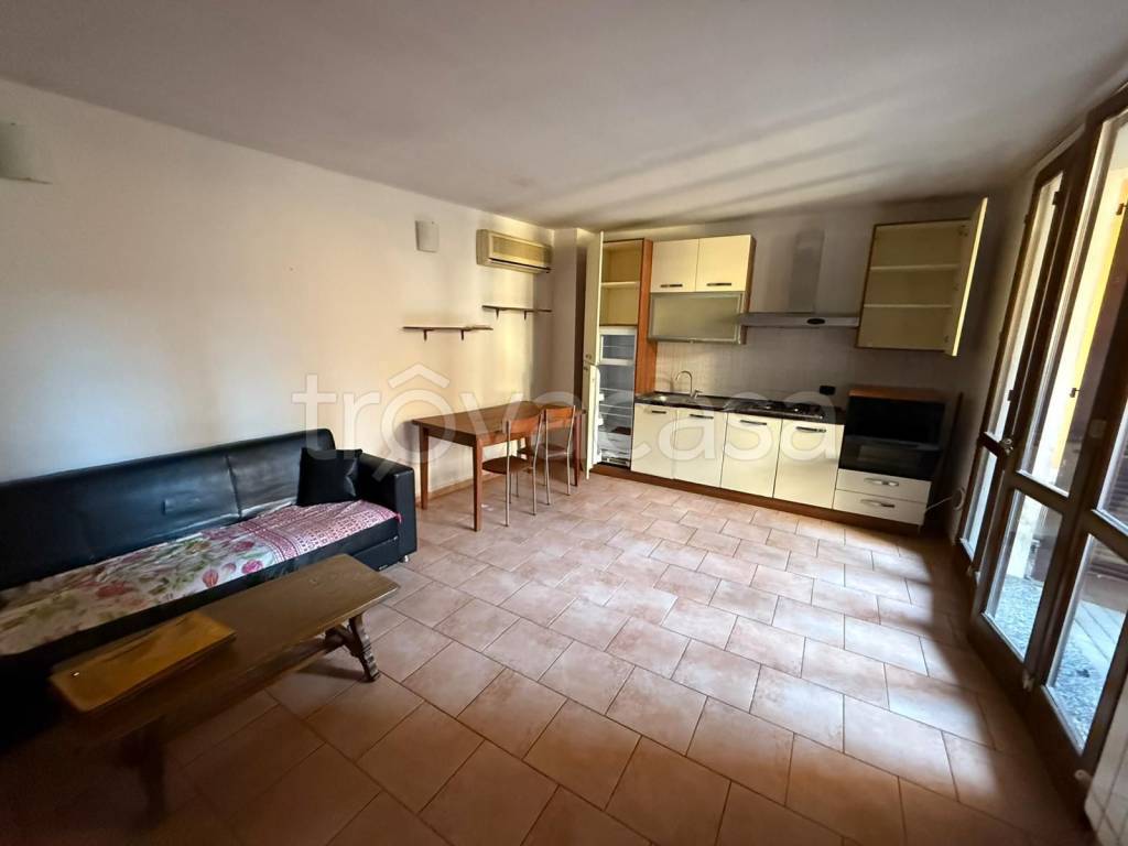 appartamento in vendita a Casirate d'Adda