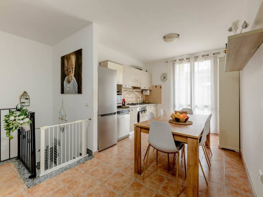 appartamento in vendita a Casirate d'Adda