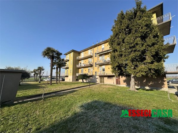 appartamento in vendita a Casirate d'Adda