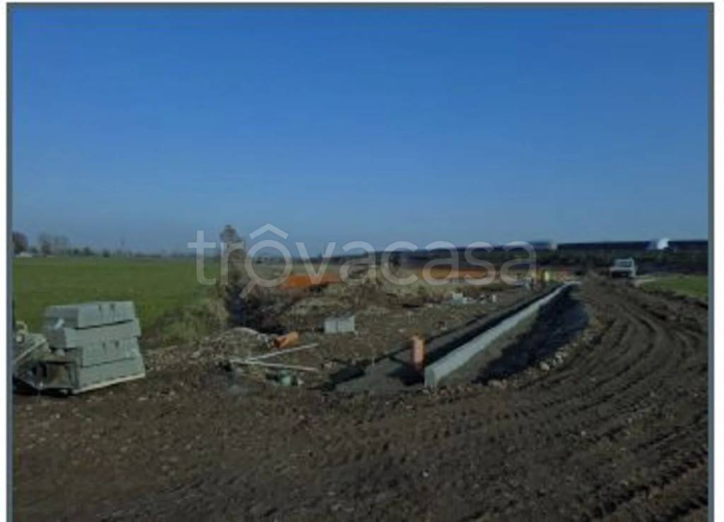 terreno agricolo in vendita a Casirate d'Adda